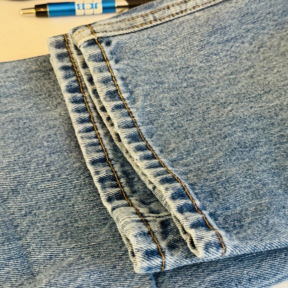 Levis 505 Jeans Mens 30x30 Blue Medium Wash Straight Leg Mid Rise Denim - Picture 8 of 9